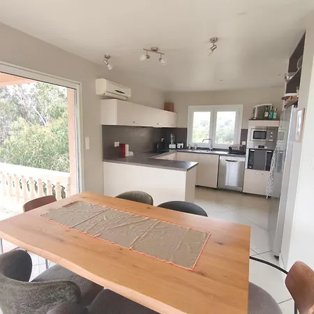 Spacious Near The Airport Of Ajaccio